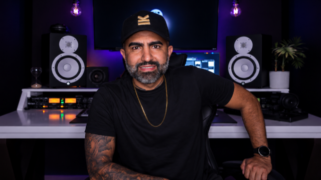 Jason Noise en su estudio de mezcla y mastering